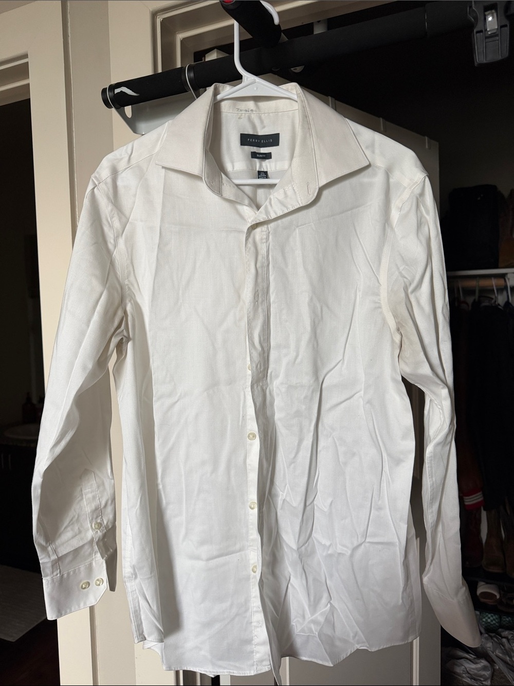 Perry Ellis Men's White Spread-Collar Dress Shirt